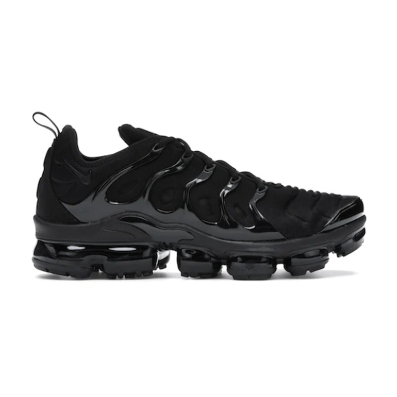 Plus Triple Black Casual sneakers