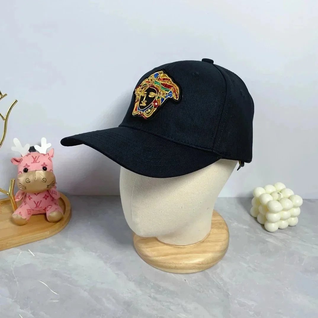 GIANNI VERSACE Versace Genuine Authentic MENS Hat Cap Multicolor Luxury Used 12