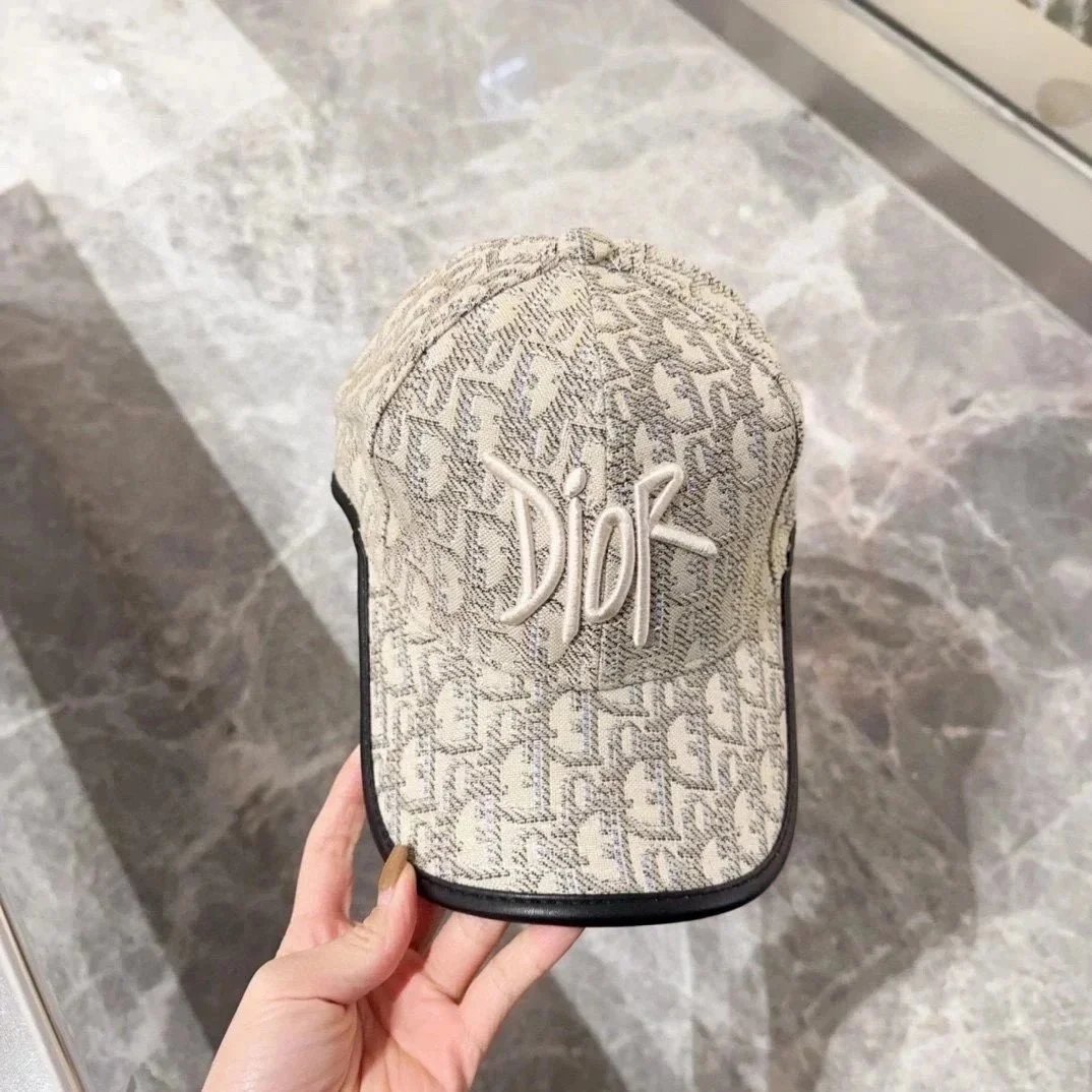 Luxury Outdoor Golf Sunshade Baseball Cap: Stay Cool and Stylish on the Course