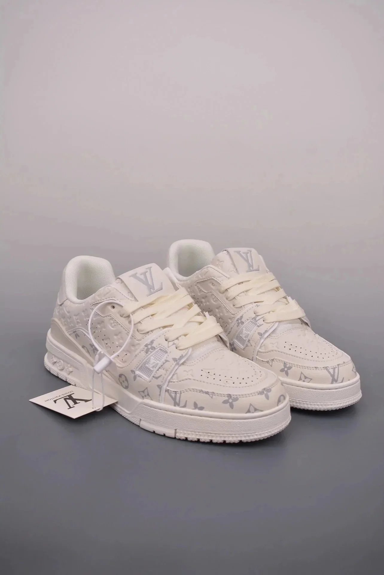 Youthful and fashionable classic versatile casual sports shoes