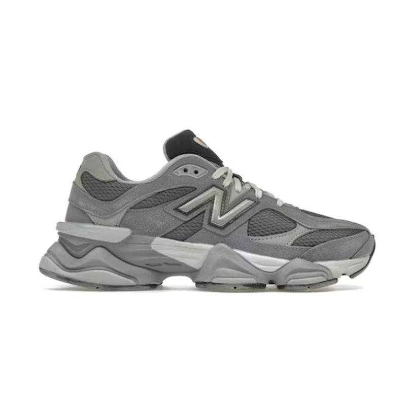 M   9060 Grey Day