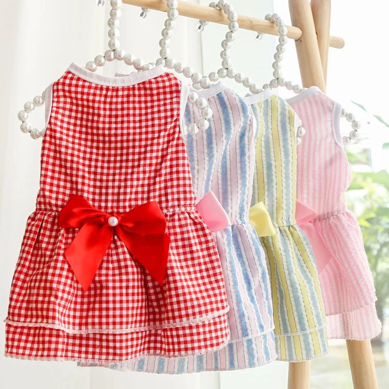 狗狗裙子蝴蝶结猫礼服狗婚纱春夏新款格子宠物猫咪衣服用品博美