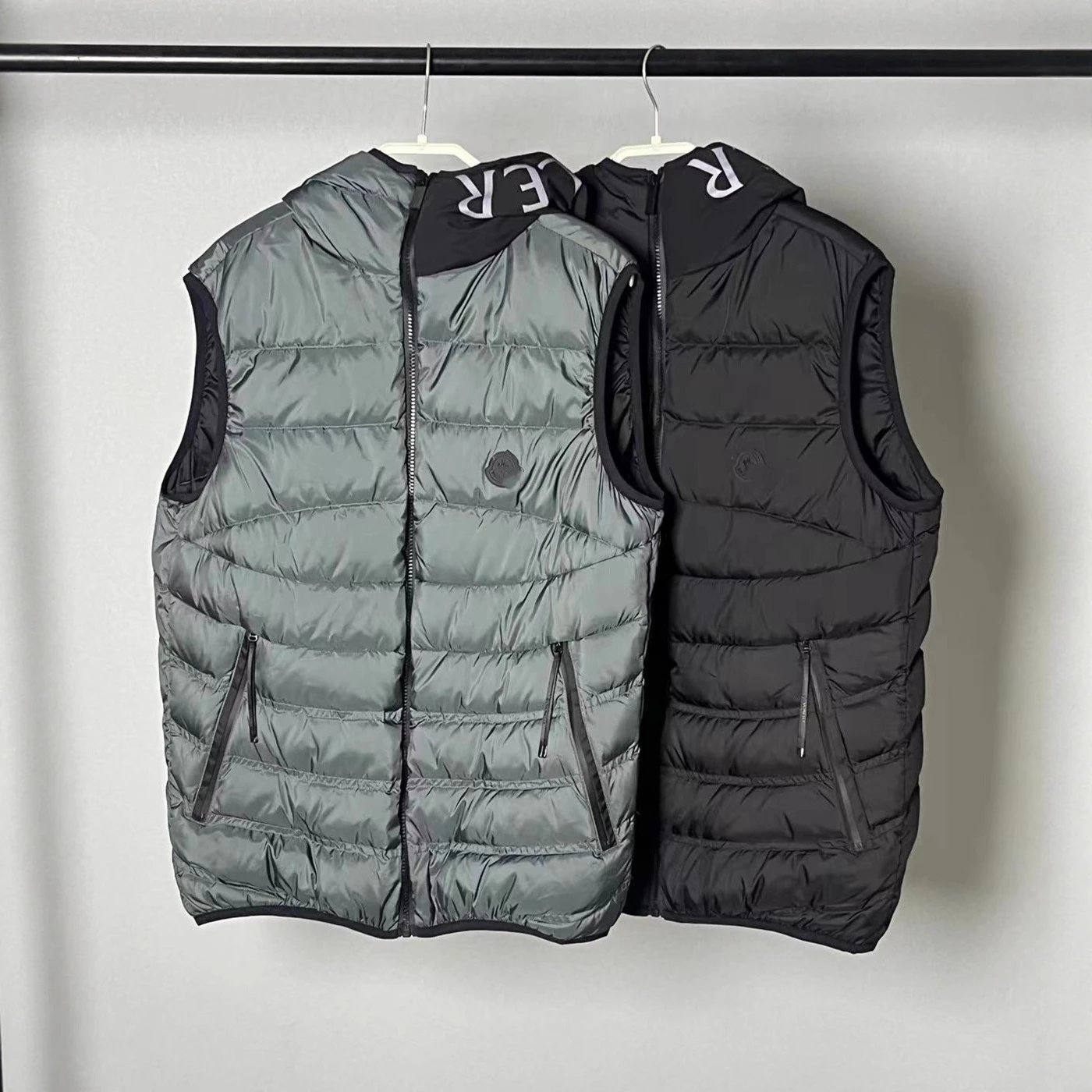 秋冬新款M蒙家帽子字母LOGO连帽90白鸭绒羽绒服马甲外套男女