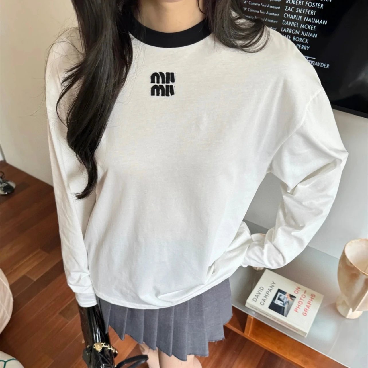 MIU缪家字母LOGO贴布刺绣圆领宽松长袖T恤男女打底衫