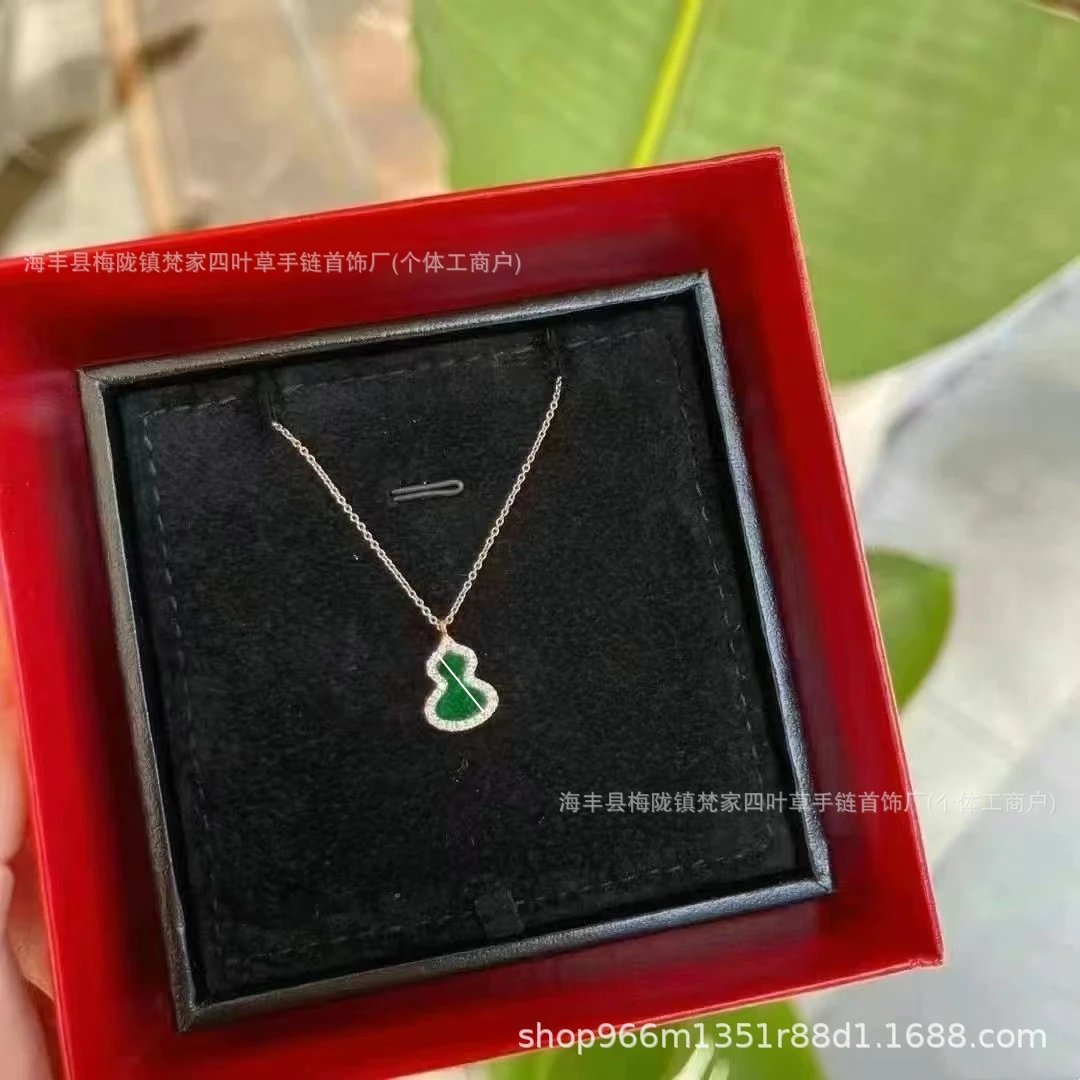 麒麟新款镀18K金葫芦项链红玛瑙白贝母玫瑰金镶钻吊坠锁骨链礼物