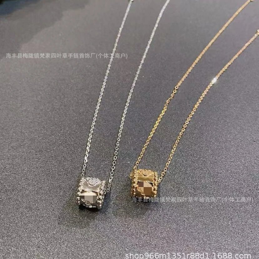 梵家万花筒项链女V金厚镀18K玫瑰金时尚锁骨链