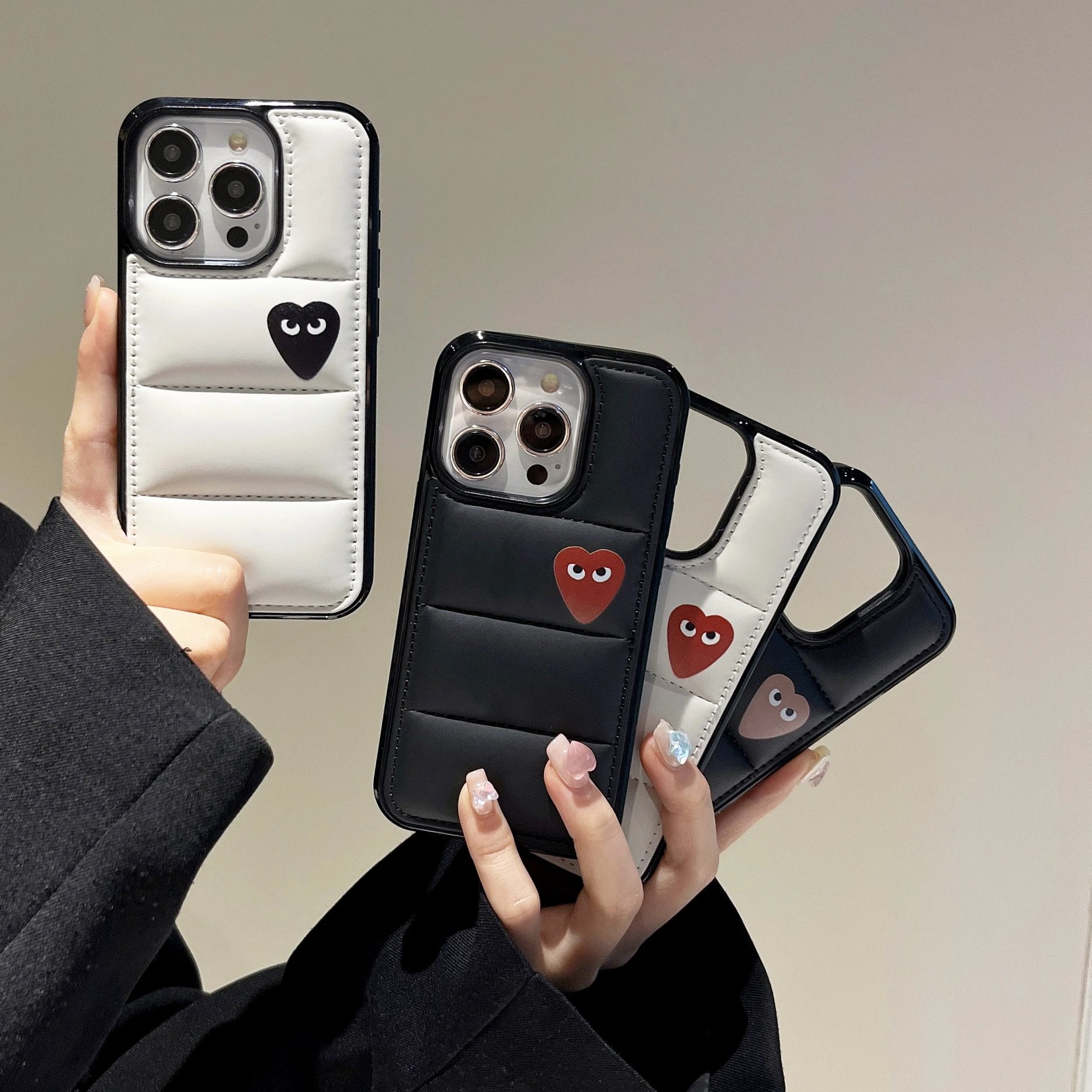 简约爱心充棉皮质面包服苹果17promax手机壳iPhone16情侣