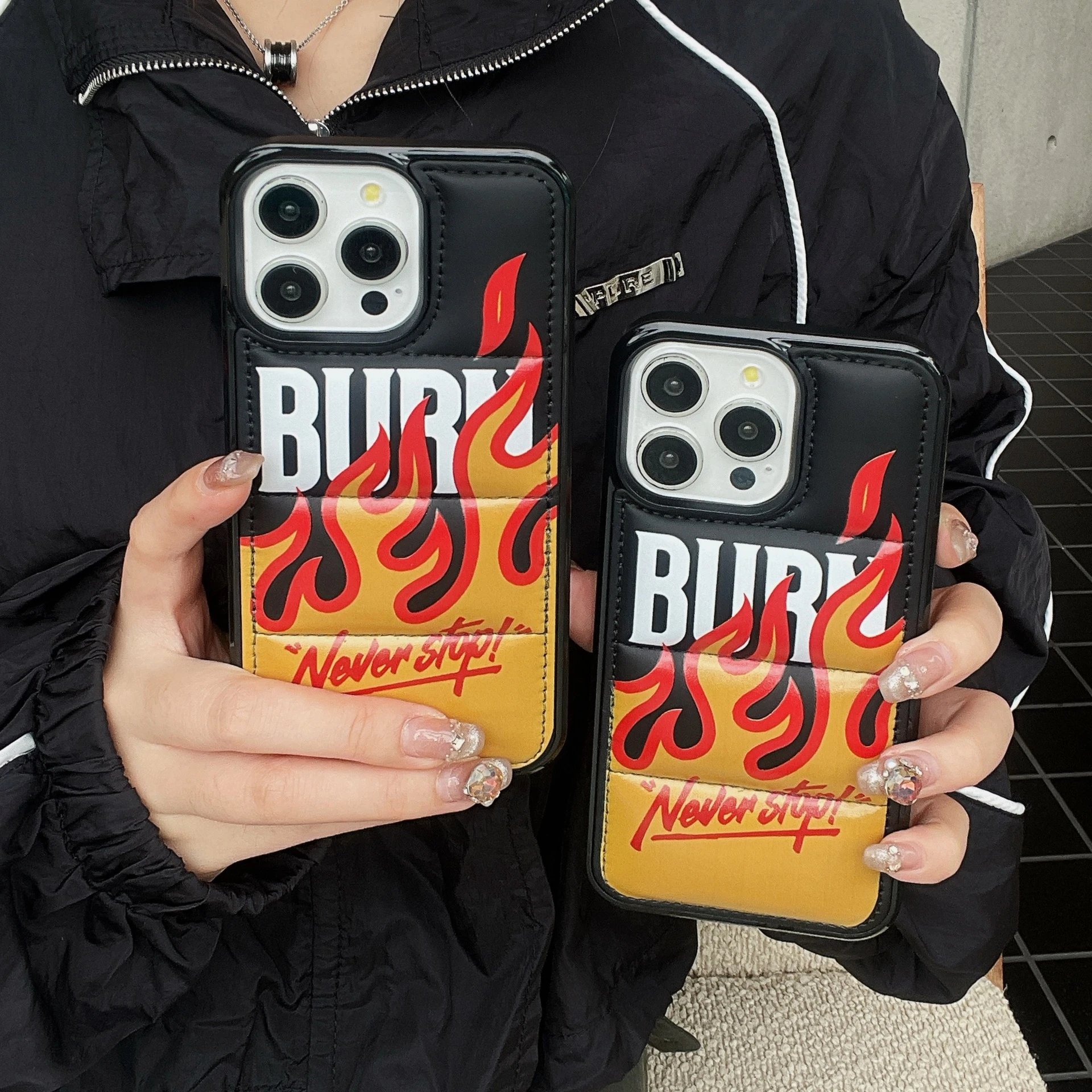 BURH火焰创意羽绒服苹果13手机壳iPhone11防摔保护套15promax情侣