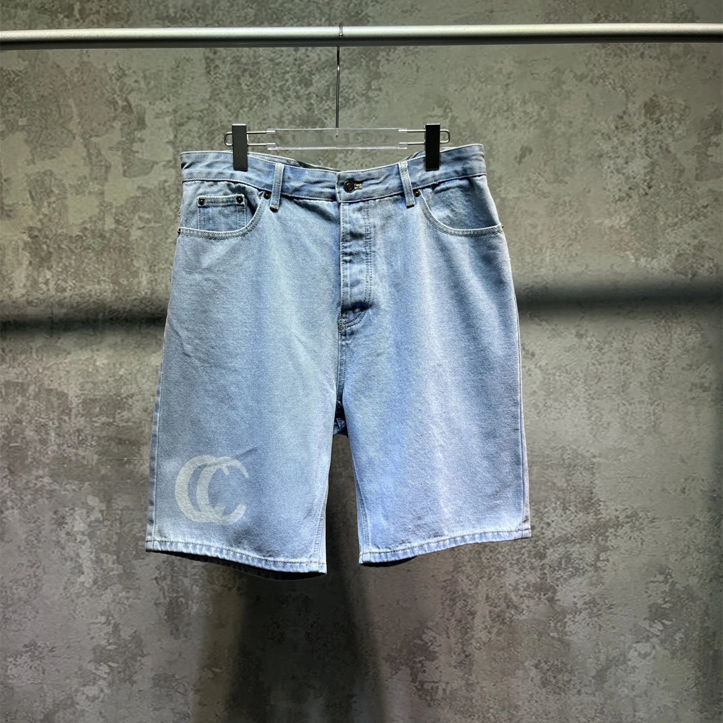 2025早春新款GU家洗水浅色环激光字母印花男女牛仔裤短裤