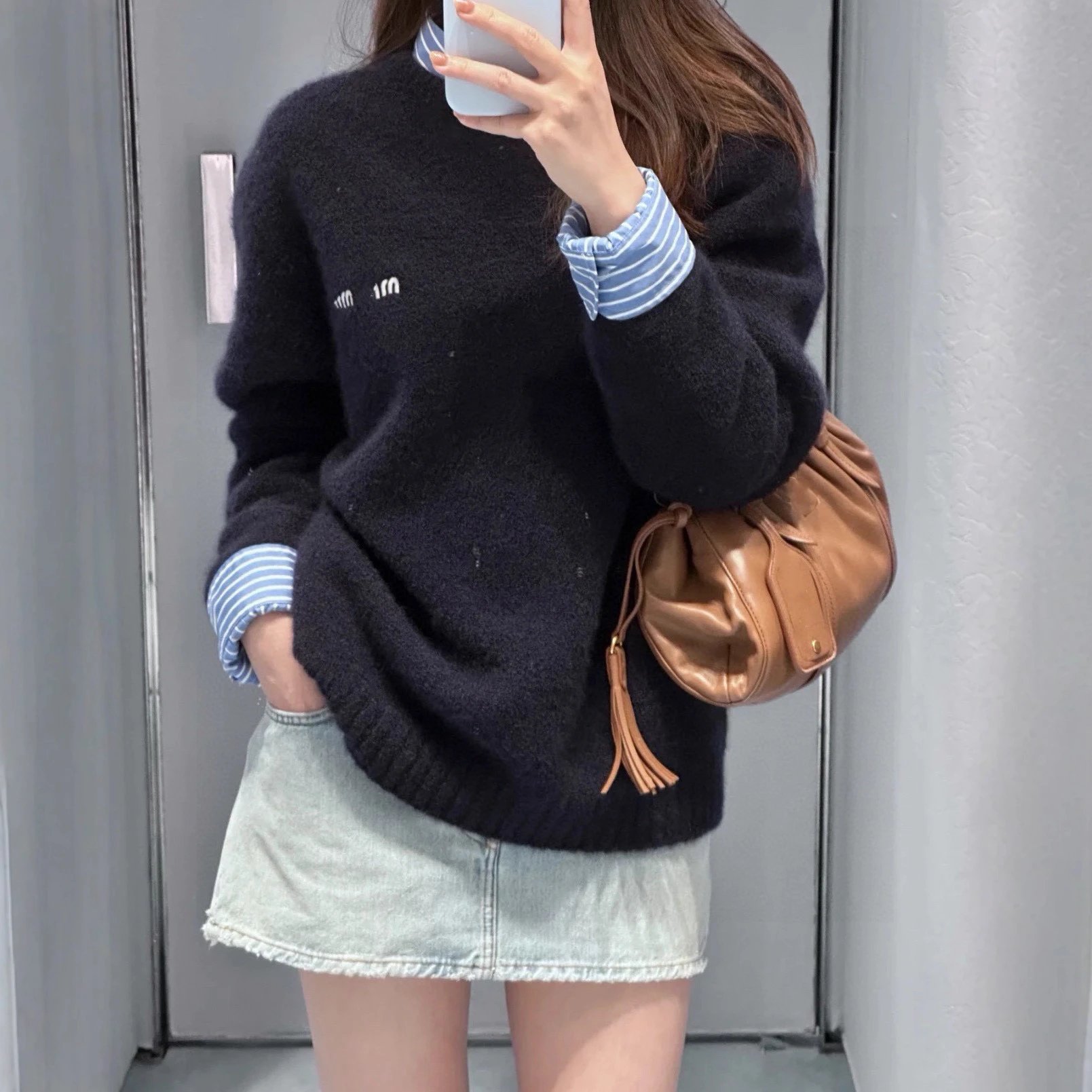 本2025秋冬新款MIU缪家小刺绣泰迪圆领套头毛衣男女