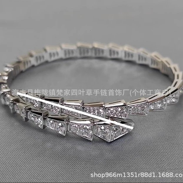 宝家蛇形手镯玫瑰色气质满天星开口奢华时尚蛇骨手环高级感