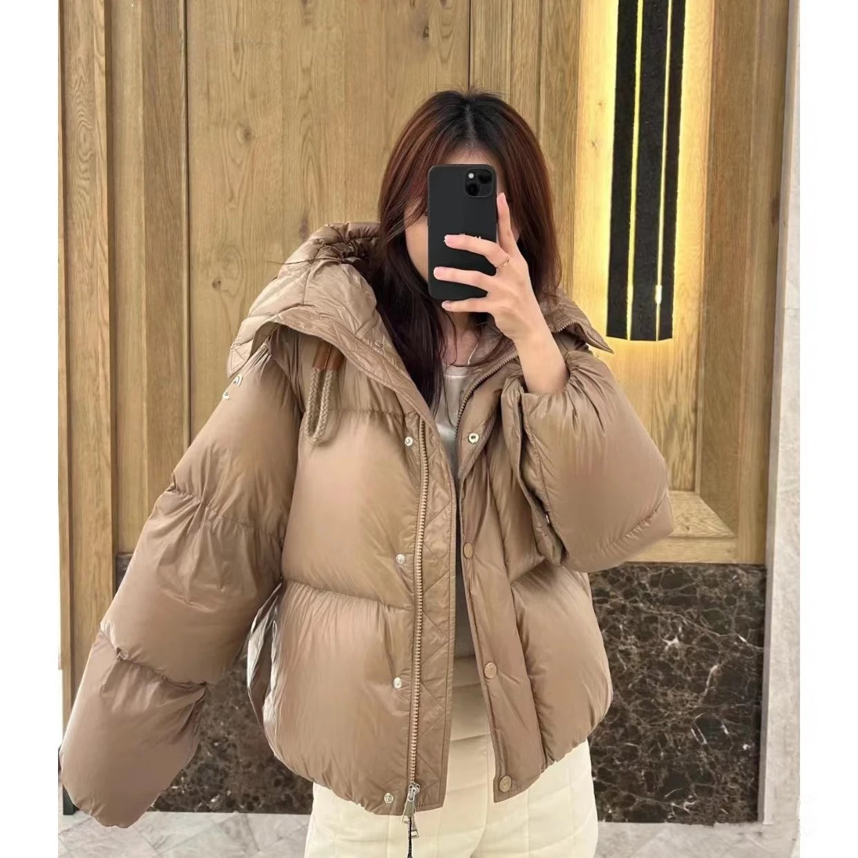 M蒙家网红款女士连帽短款泡芙白鸭绒羽绒服夹克外套