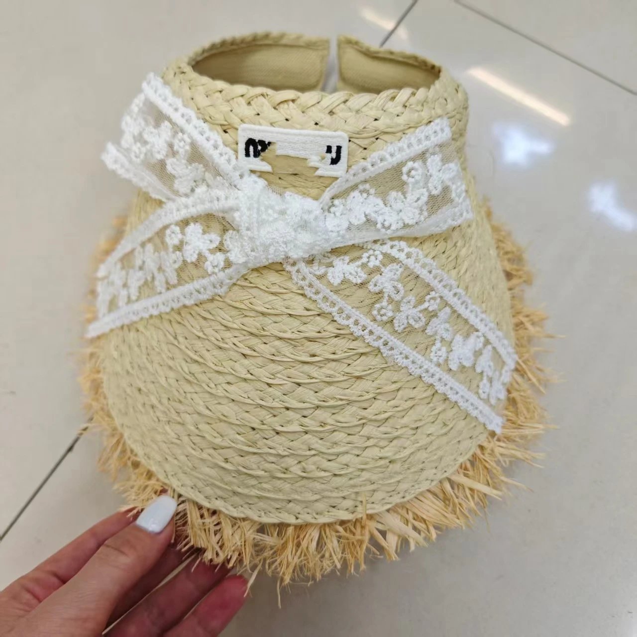 正确字母缪家洋气蝴蝶结空顶帽女夏季遮阳草帽户外防晒透气毛边帽