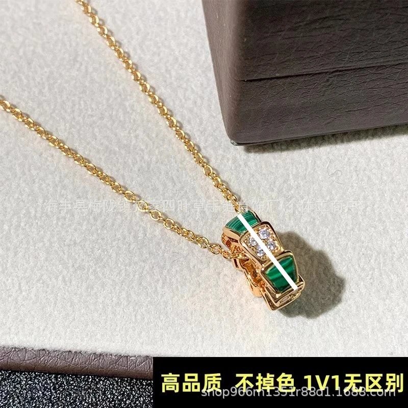 宝家蛇形项链女镀18K玫瑰金三圈蛇头骨锁骨链满钻吊坠毛衣链轻奢