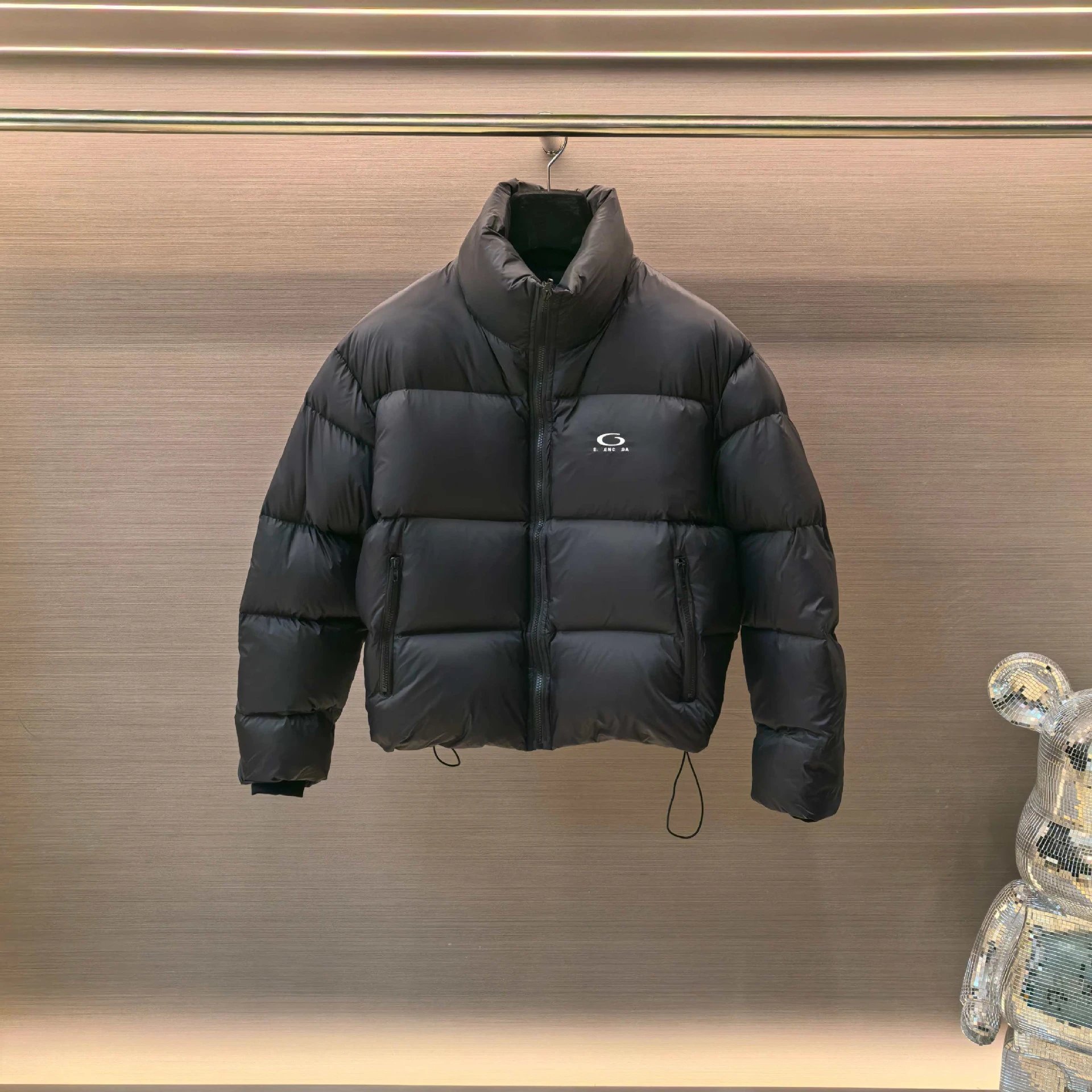 巴黎B家经典基础款刺绣90白鸭绒羽绒服短款面包服外套