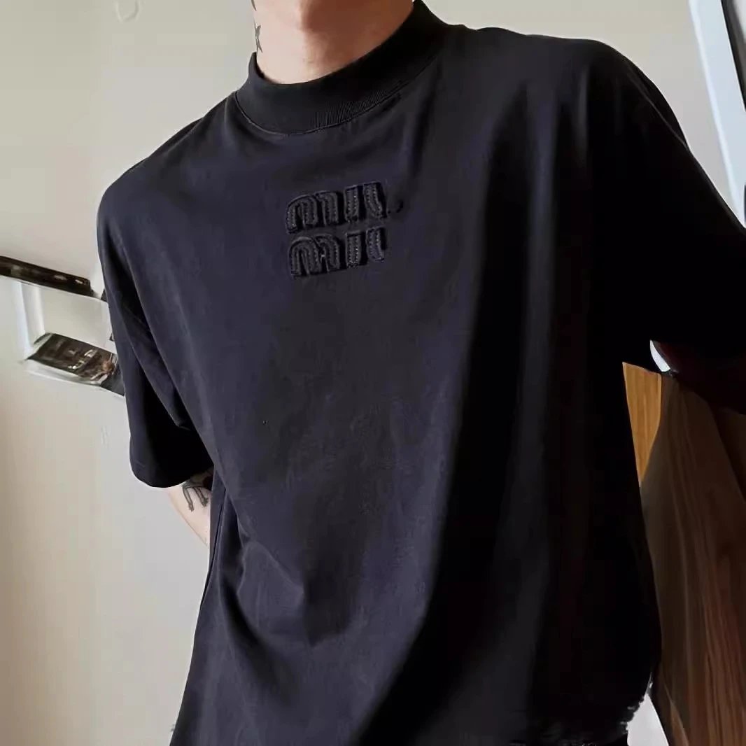 南油MIU家立体贴布字母刺绣暗黑纯色男女宽松短袖T恤
