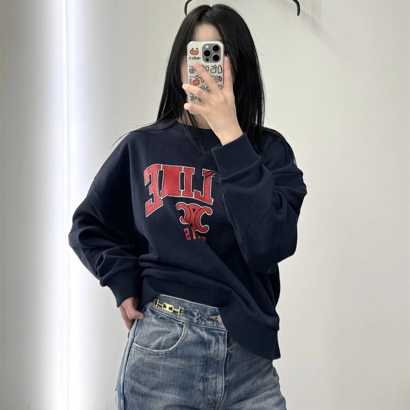 本CEL家海军蓝植绒字母毛圈圆领套头卫衣女装