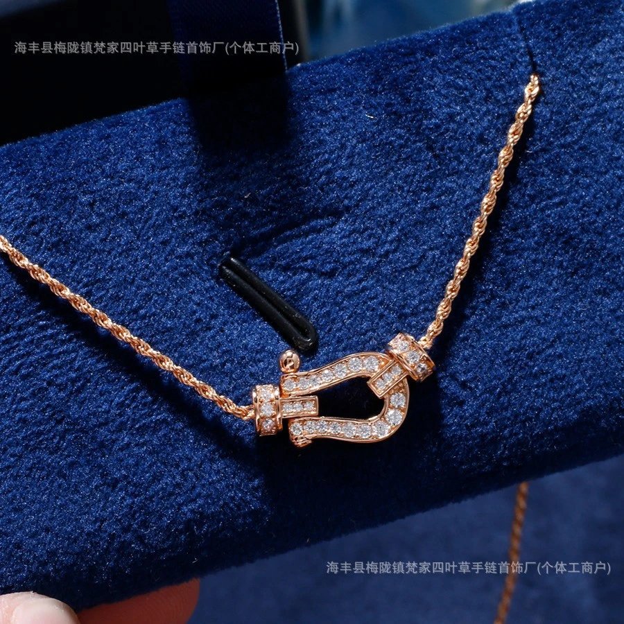 费家高版马蹄扣项链女钻石U型系列粗版镀18K金锁骨链网红款送女友