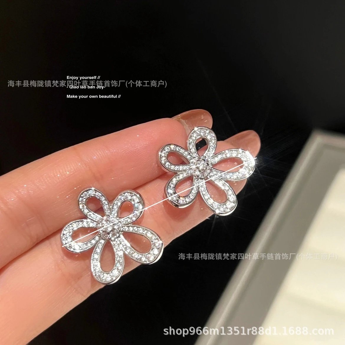 梵家高版镶锆石满钻大花朵项链银色花瓣耳环锁骨套装高级轻奢闪潮