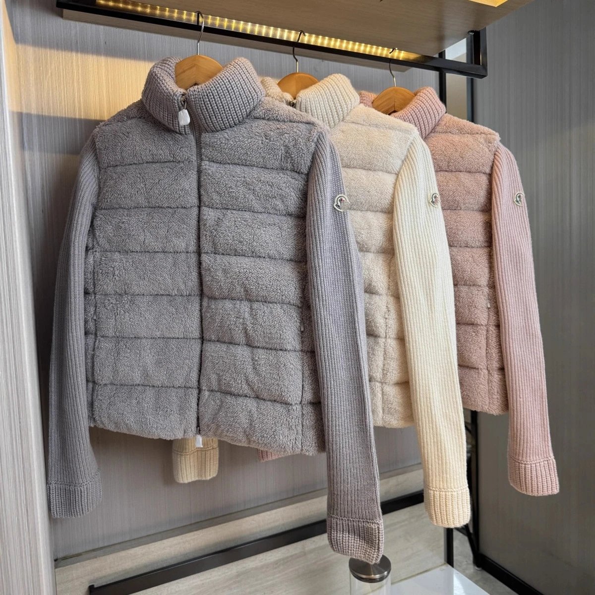 M蒙家款徽章刺绣羊毛拼接中厚款羽绒服外套女装