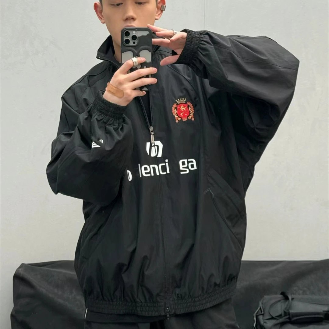 早春新款巴黎B家联名款曼联刺绣字母INS网红款运动校服冲锋衣套装