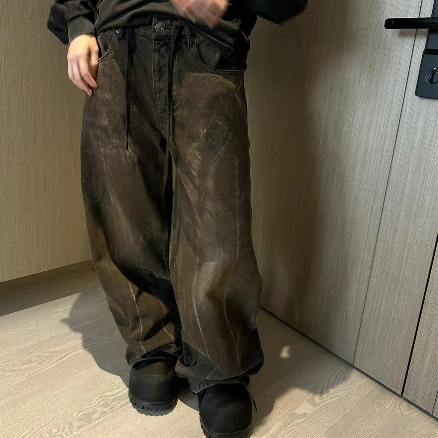 巴黎B家水洗做旧重工泥染铁锈色割破工艺宽松版型牛仔裤长裤